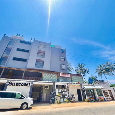 Suncoast Beach Hotel Mirissa Exterior foto